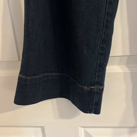 LOFT size 28 size 6 curvy high waist, wide leg Dark Blue - Picture 3 of 4